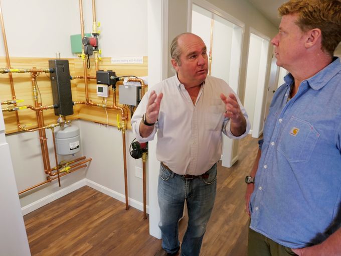 S22 E21: Richard Trethewey takes Kevin O'Connor on a tour of his HVAC showroom