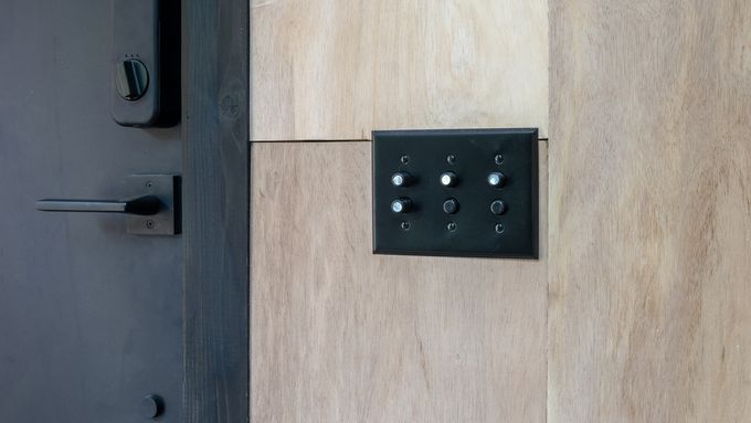 A push button light switch